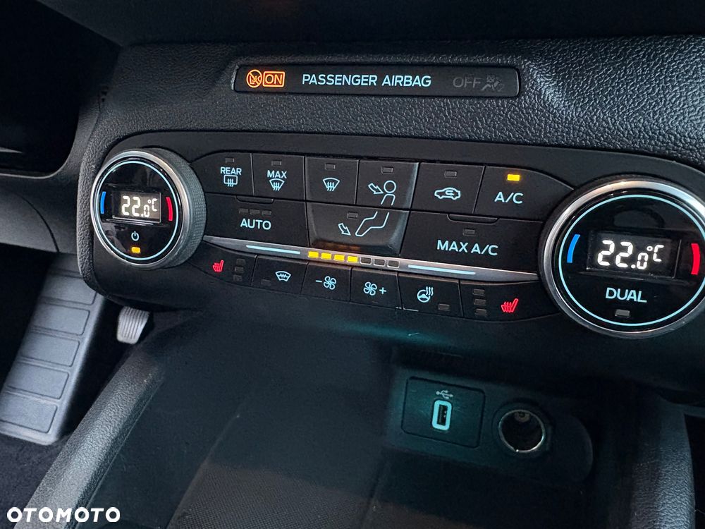 Ford Focus 1.0 EcoBoost Titanium X - 18