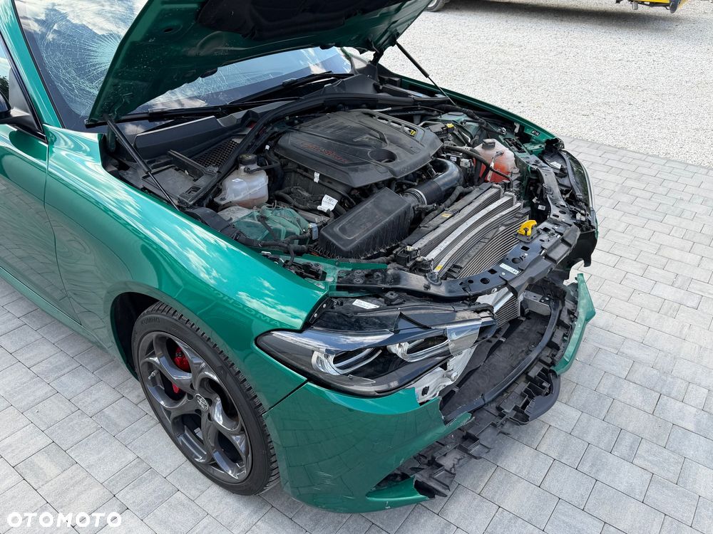Alfa Romeo Giulia 2.0 Turbo Tributo Italiano Q4 - 13