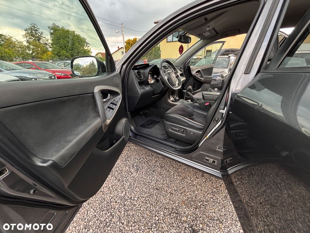 Toyota RAV4 2.0 VVT-i Prestige NAVI MS - 24
