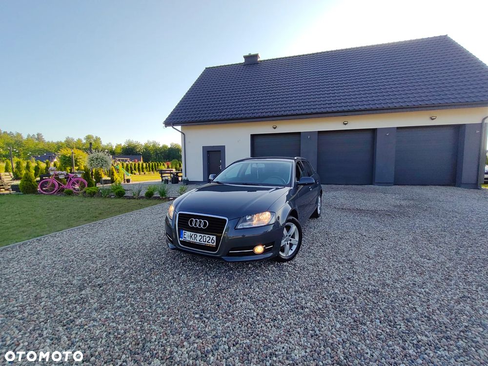 Audi A3 Sportback 1.6 Ambiente - 4