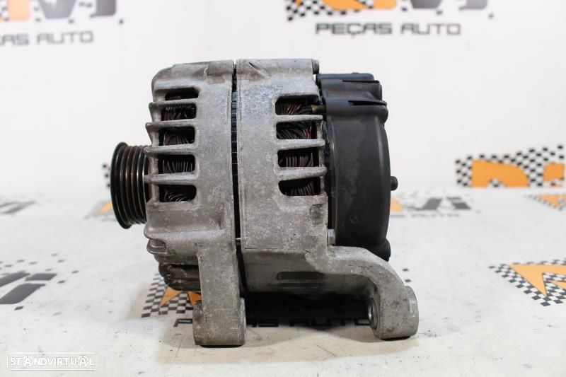 Alternador Bmw 1 (E87)  7802261 / 2543461E / Fg18s019 / 12317802261 - 4