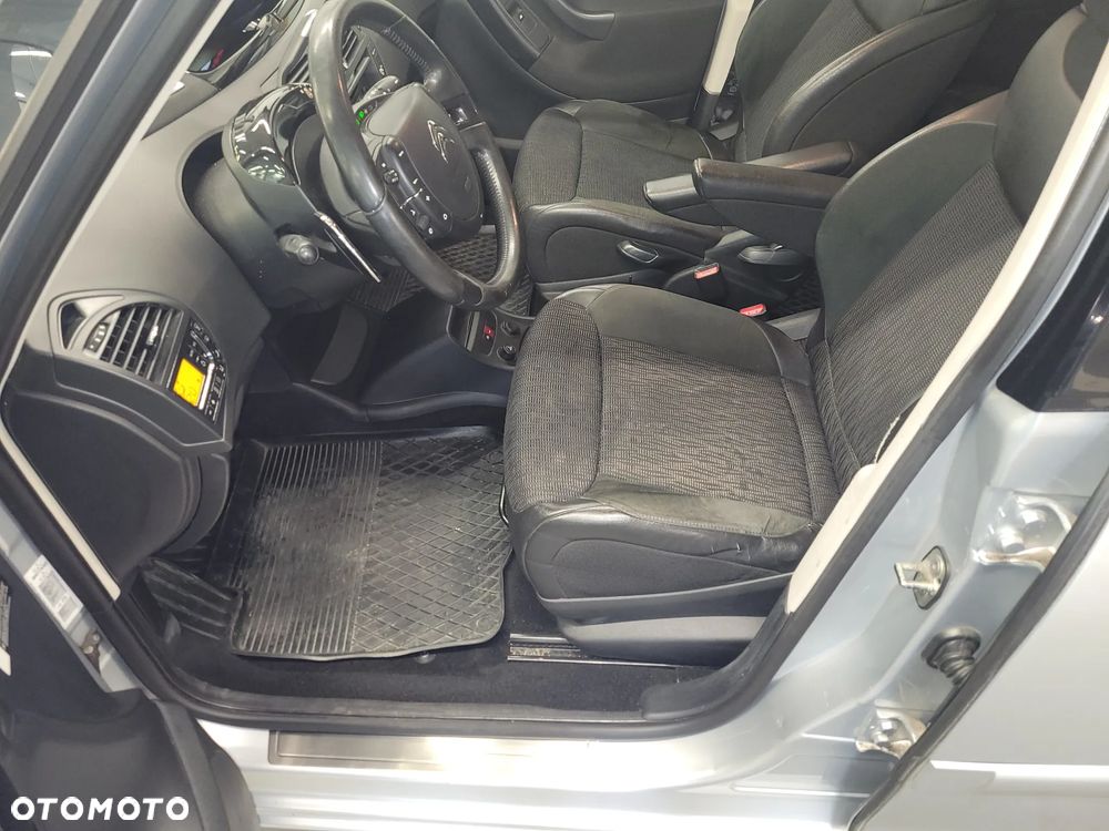 Citroën C4 Picasso ver-1-6-e--hdi-fap-egs6-exclusive - 13