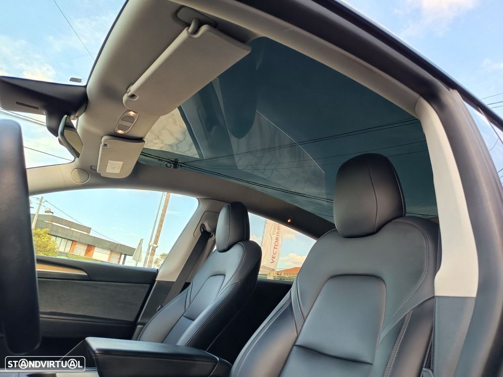 Tesla Model Y Long Range Tração Integral - 20