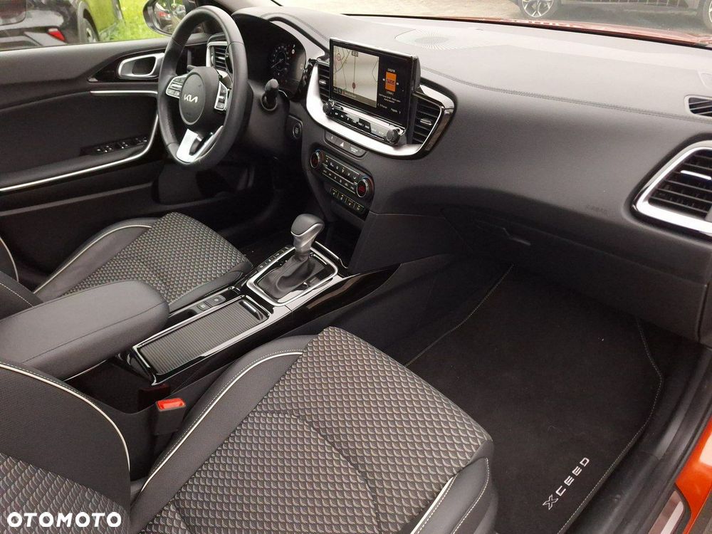 Kia XCeed 1.5 T-GDI Business Line DCT - 29