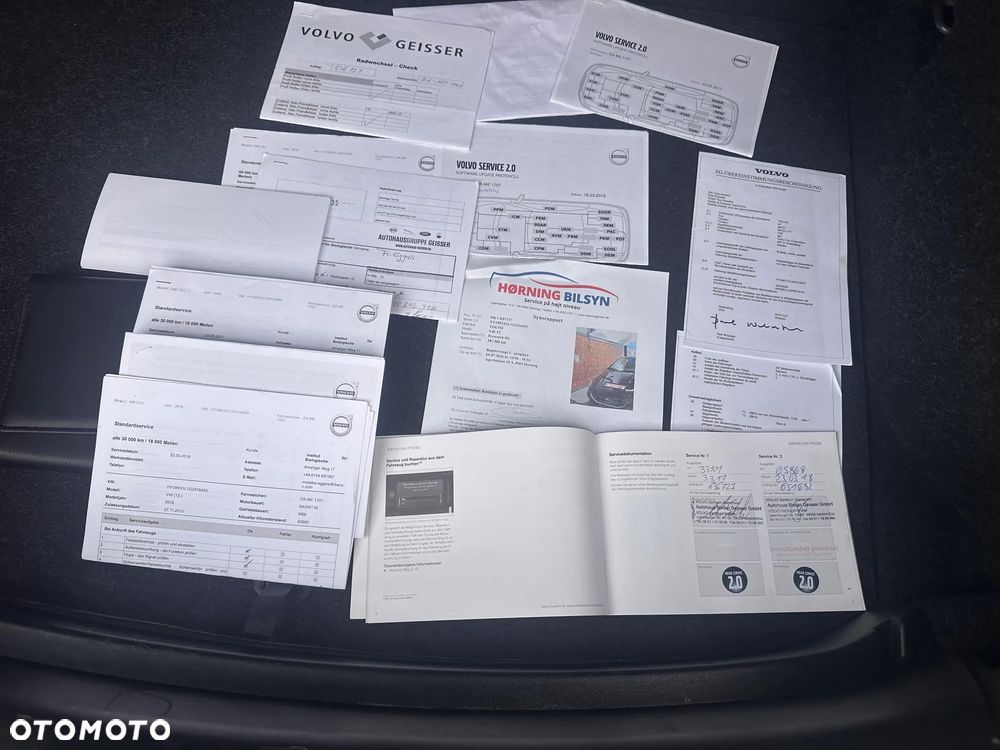 Volvo V40 T2 Drive-E R-Design Momentum - 36