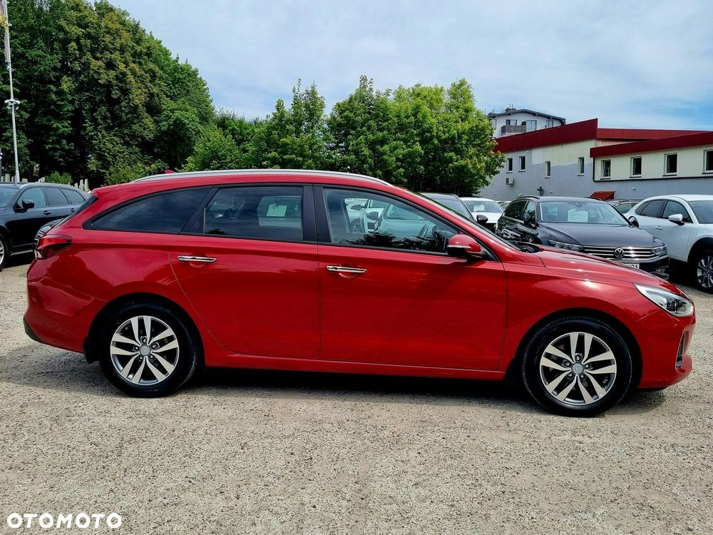 Hyundai i30 1.6 D Premium - 4