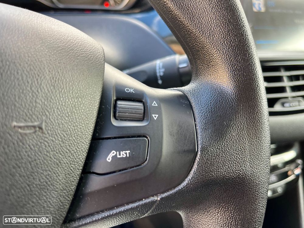 Peugeot 208 1.2 PureTech Allure - 30