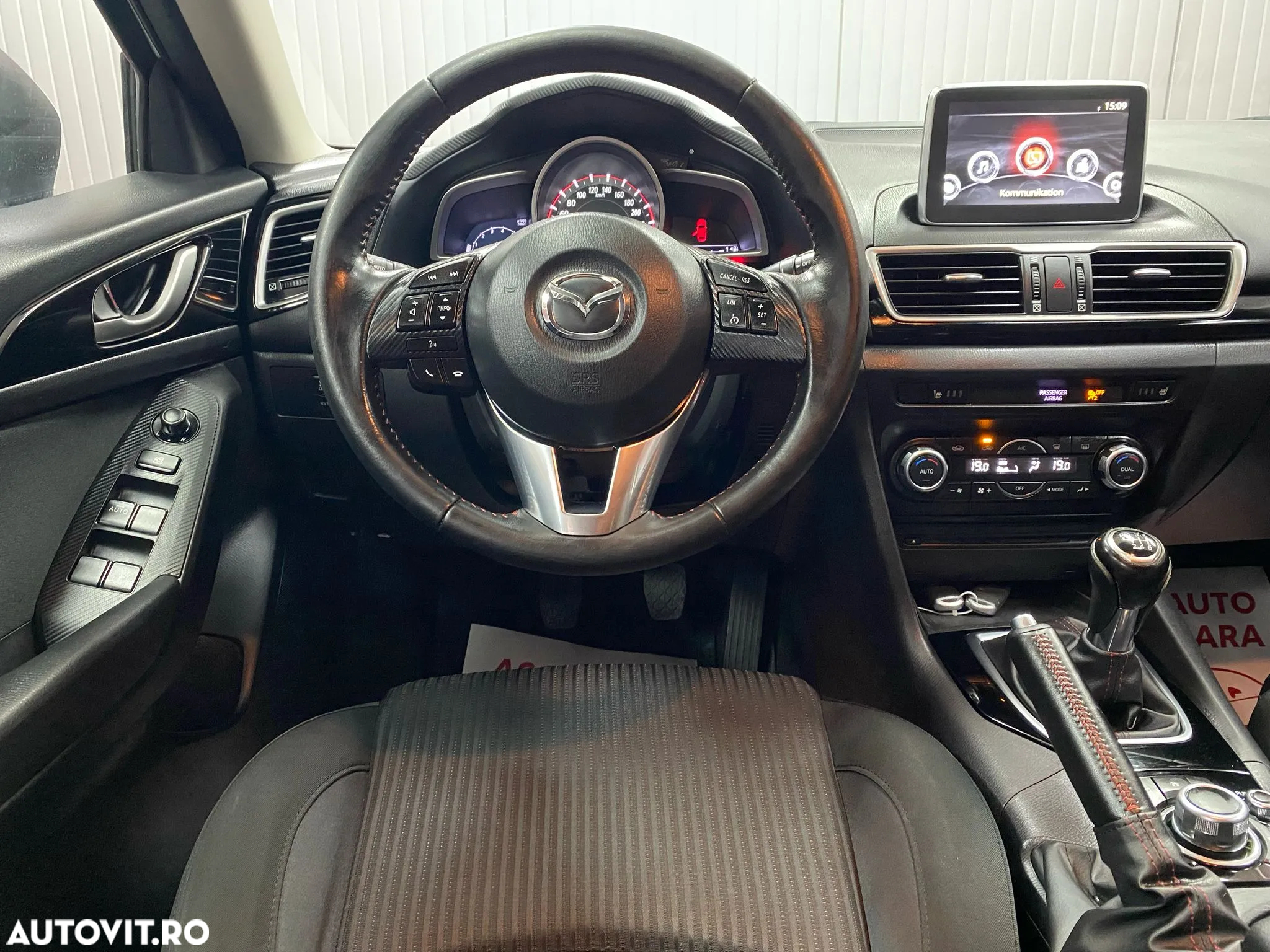 Mazda 3 - 8