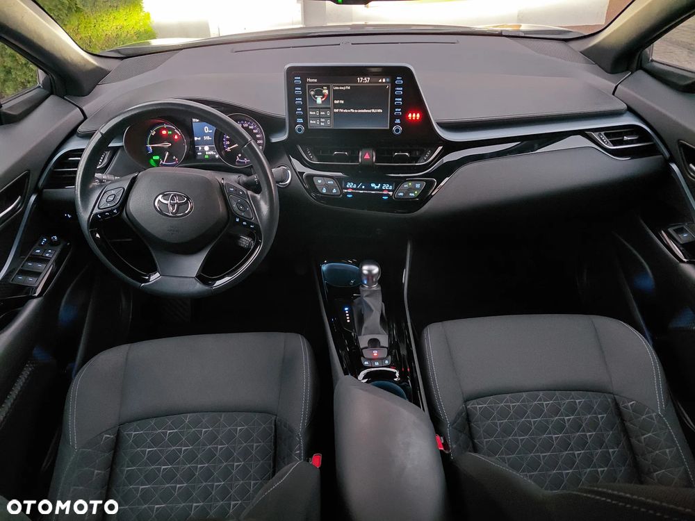 Toyota C-HR 1.8 Hybrid GPF Comfort - 32