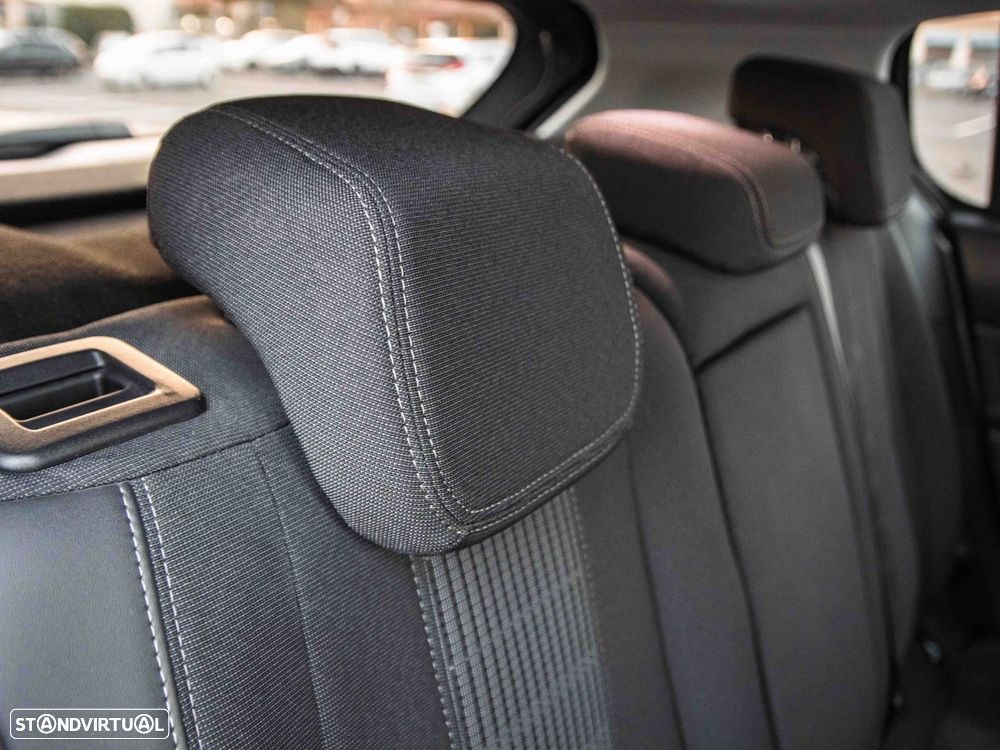 Peugeot 308 1.2 PureTech Allure Pack EAT8 - 30