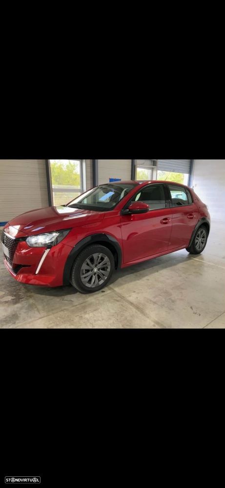 Peugeot e-208