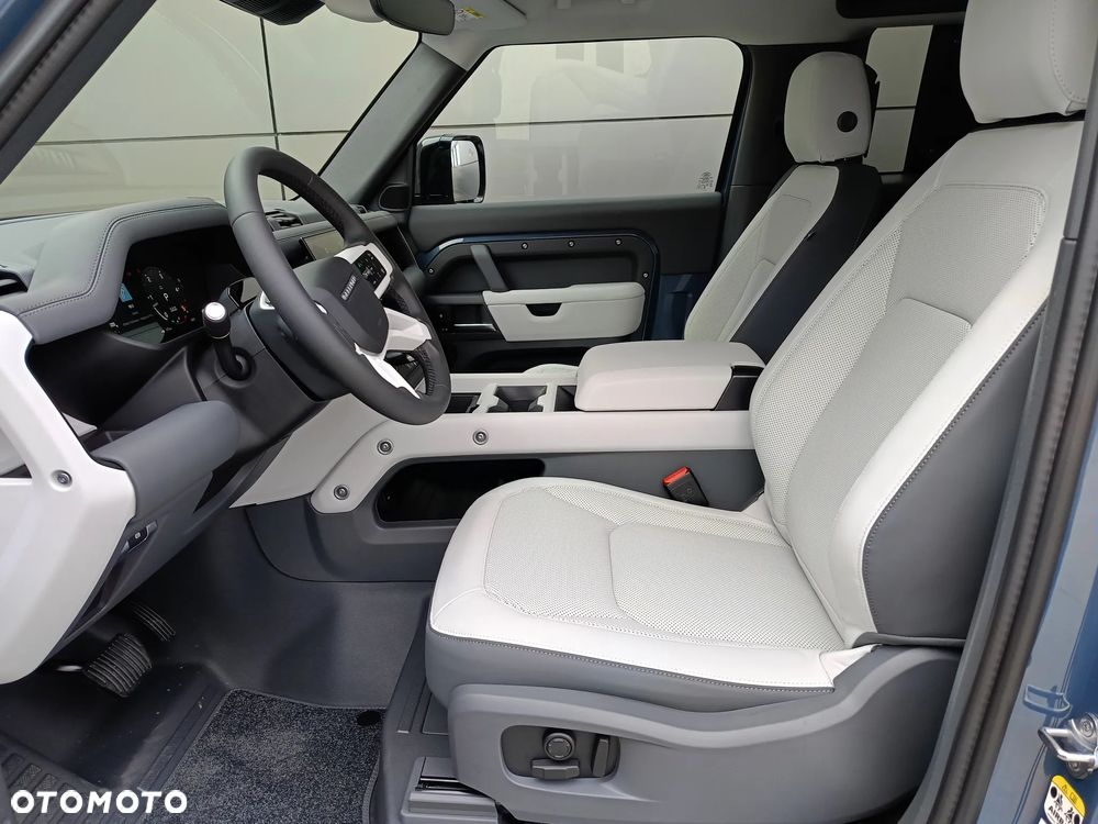 Land Rover Defender 3.0 D250 mHEV X-Dynamic SE - 12