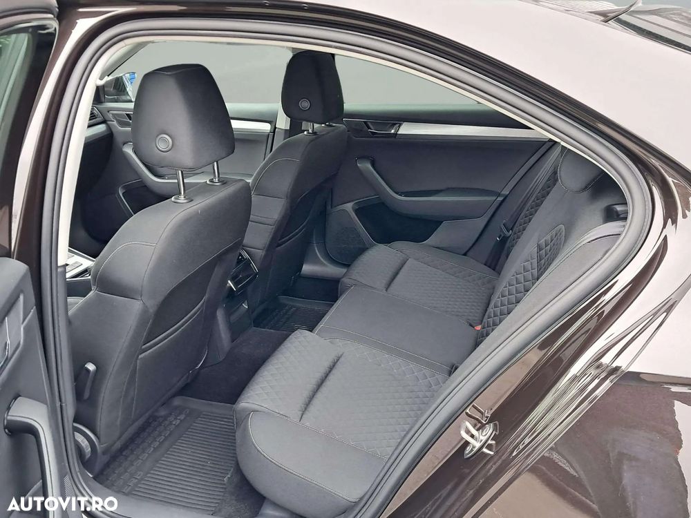 Skoda Superb 2.0 TDI DSG Ambition - 15