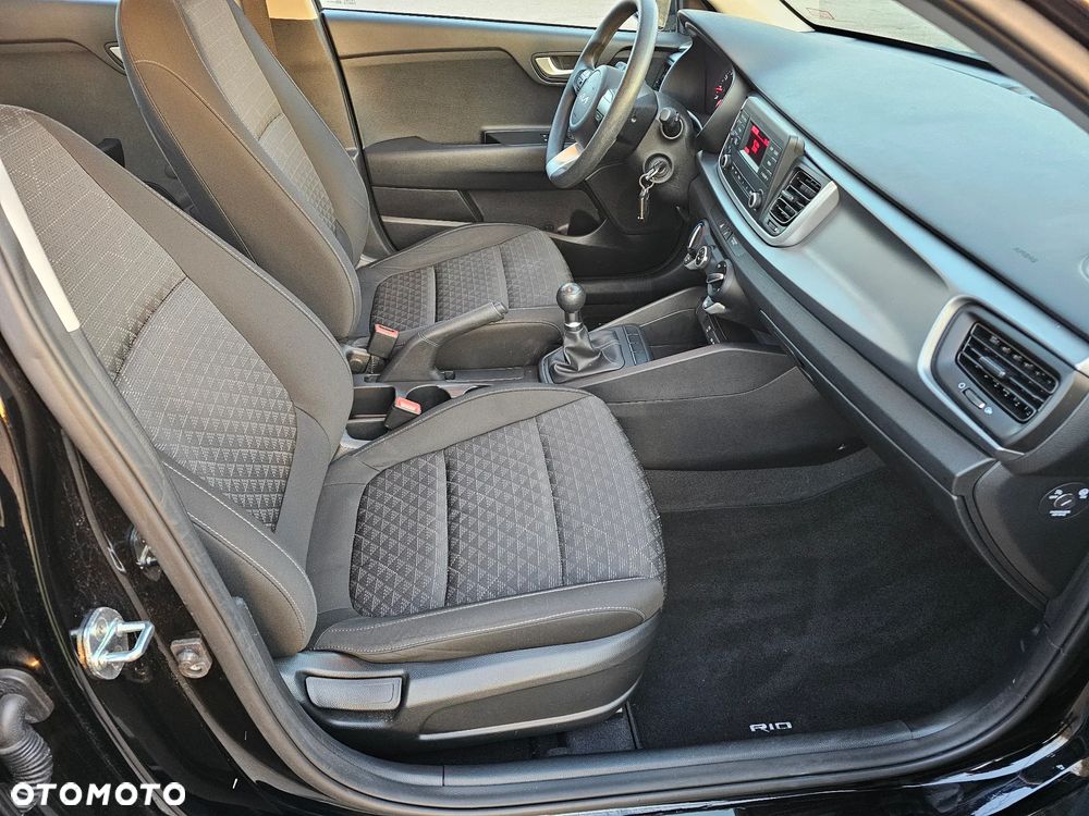 Kia Rio - 18