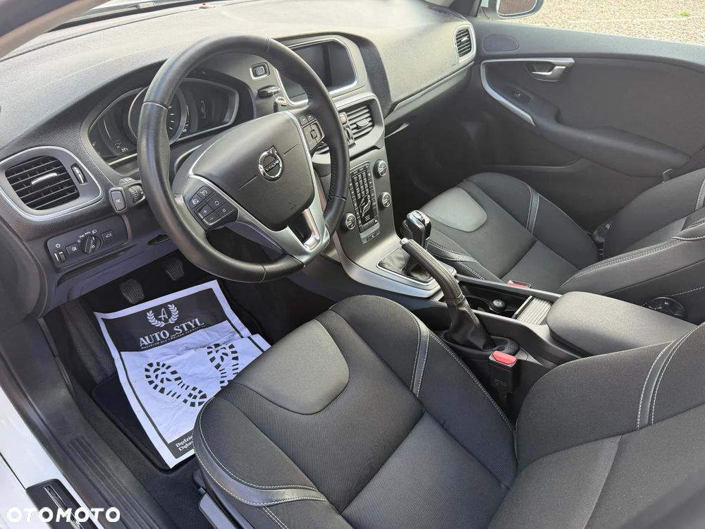 Volvo V40 T2 Drive-E Base - 23