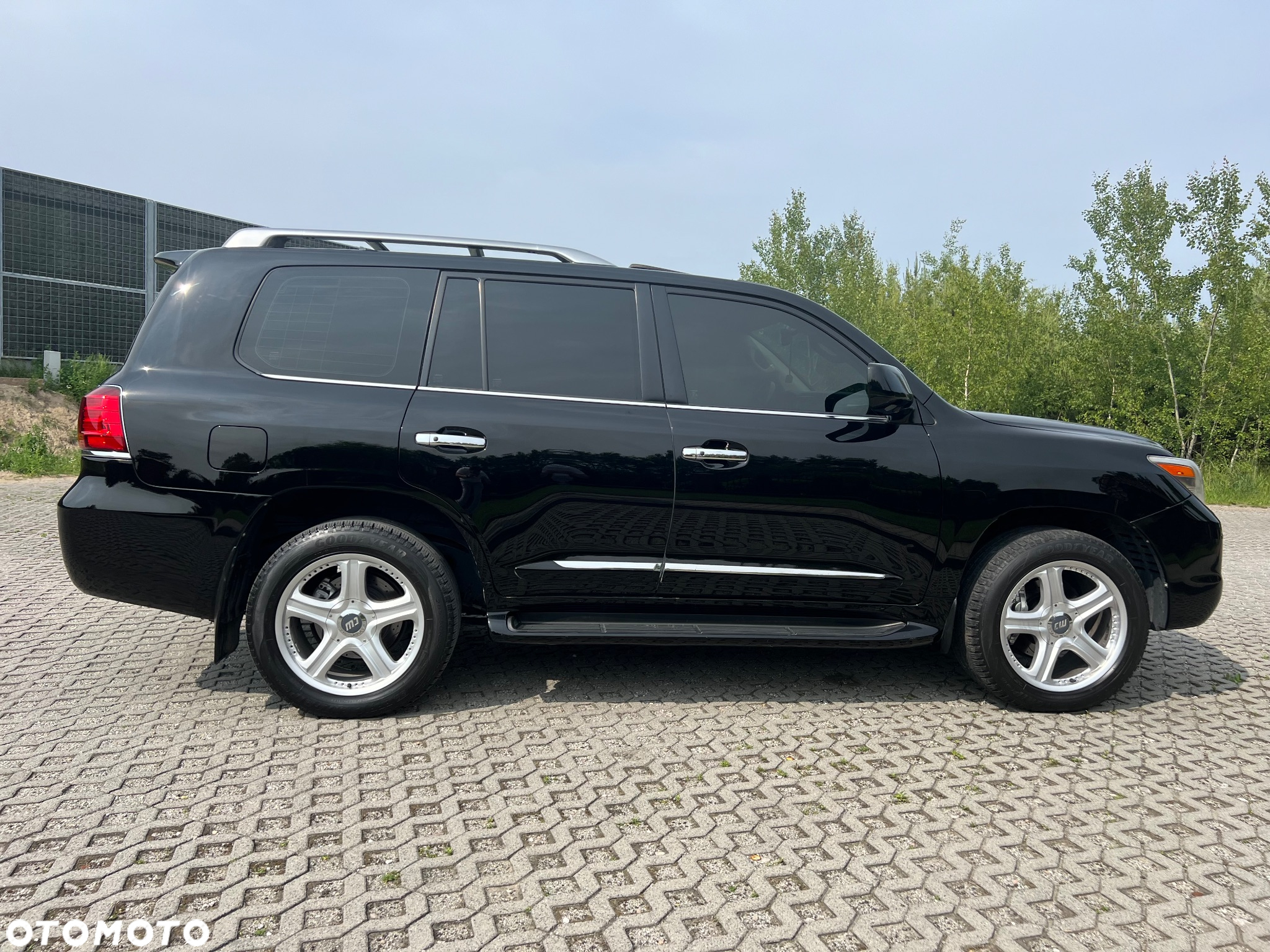 Lexus LX 570 - 10