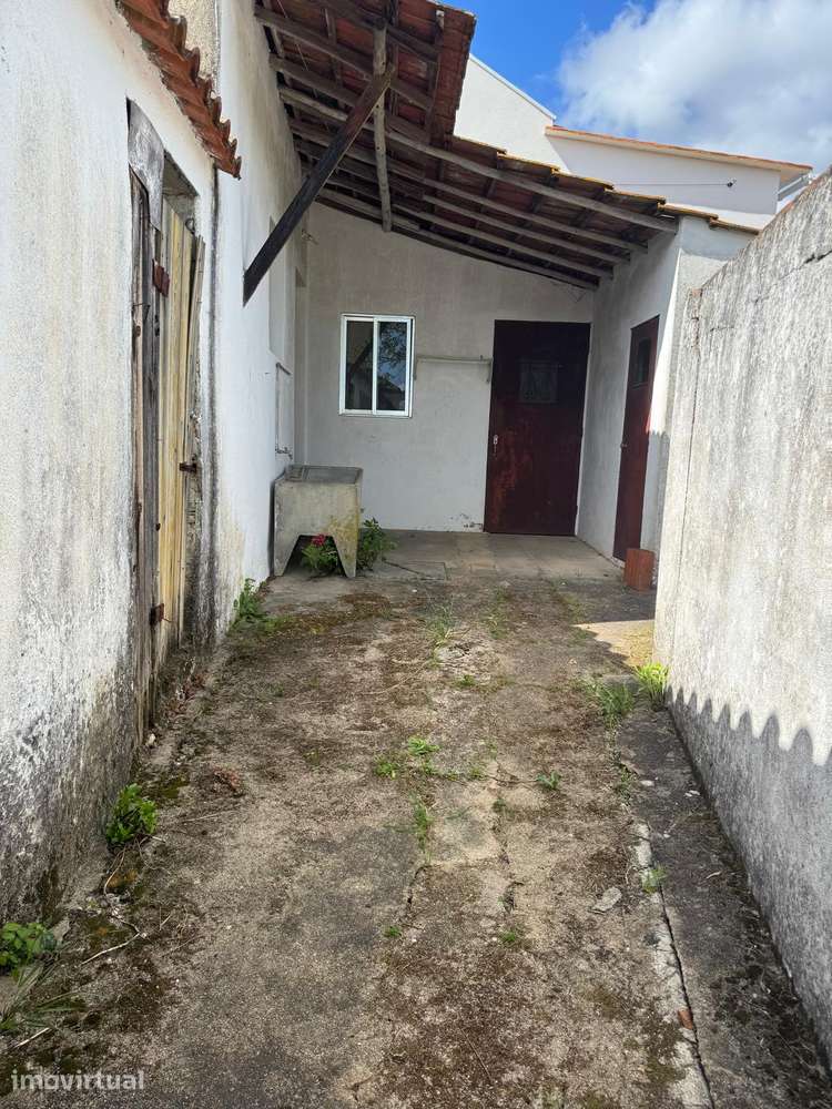 T2 + T1 + T0, garagem, adega e terreno - Grande imagem: 4/43