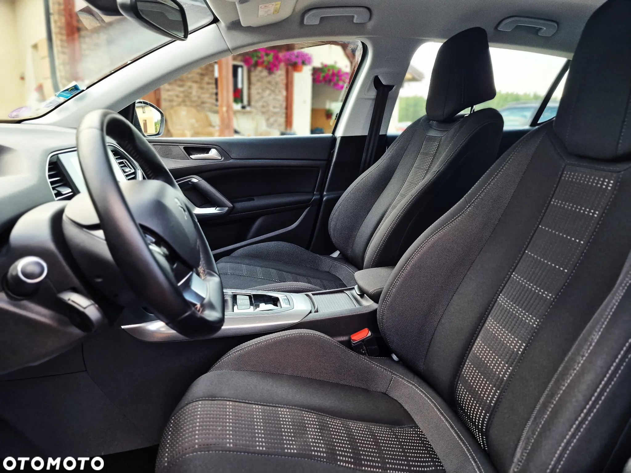 Peugeot 308 SW 1.2 PureTech Allure S&S - 27