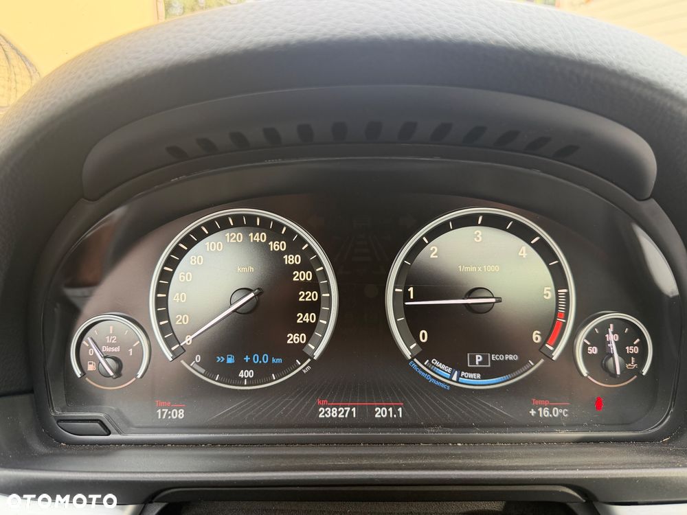 BMW Seria 5 520d Luxury Line - 34