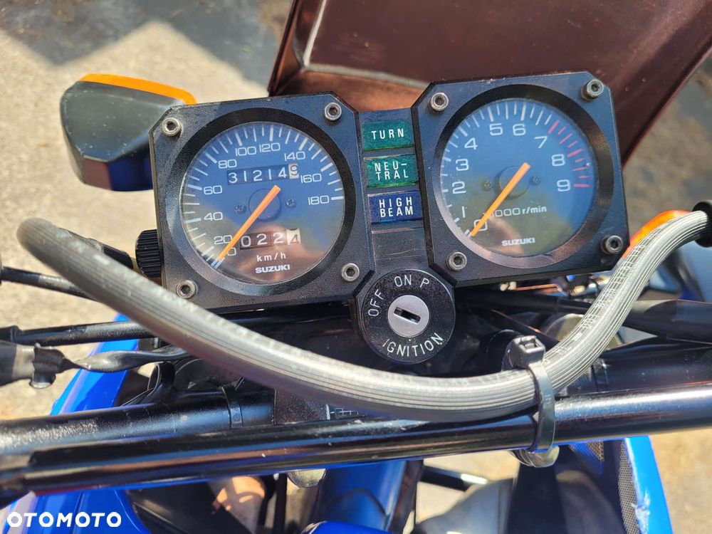 Suzuki DR - 7
