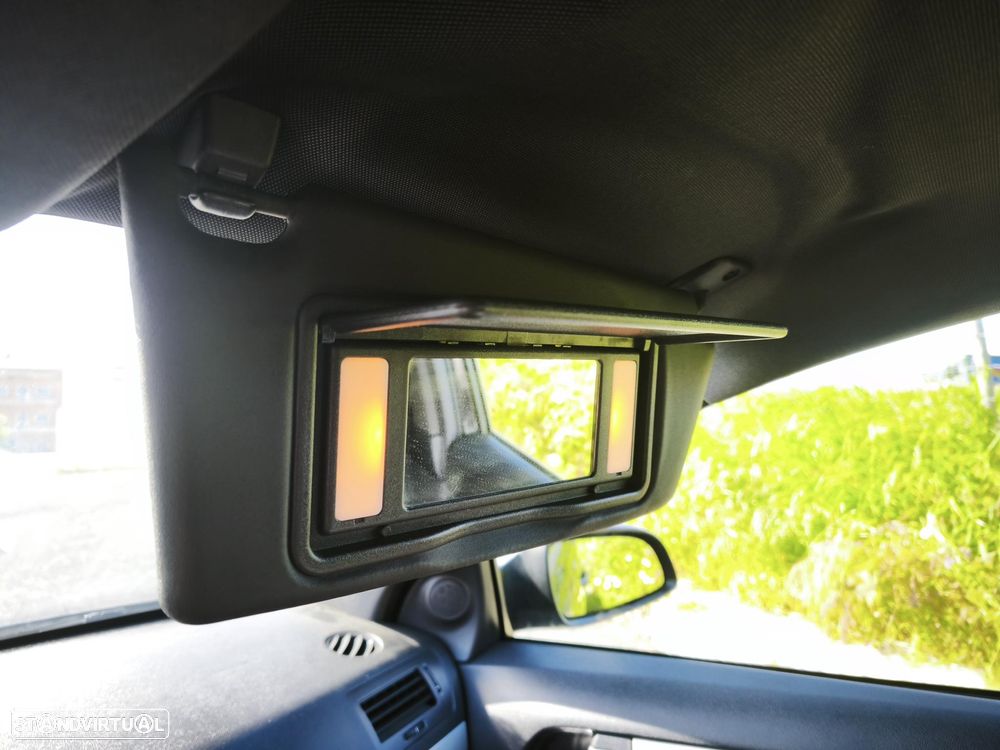 Opel Astra GTC 1.3 CDTI - 33