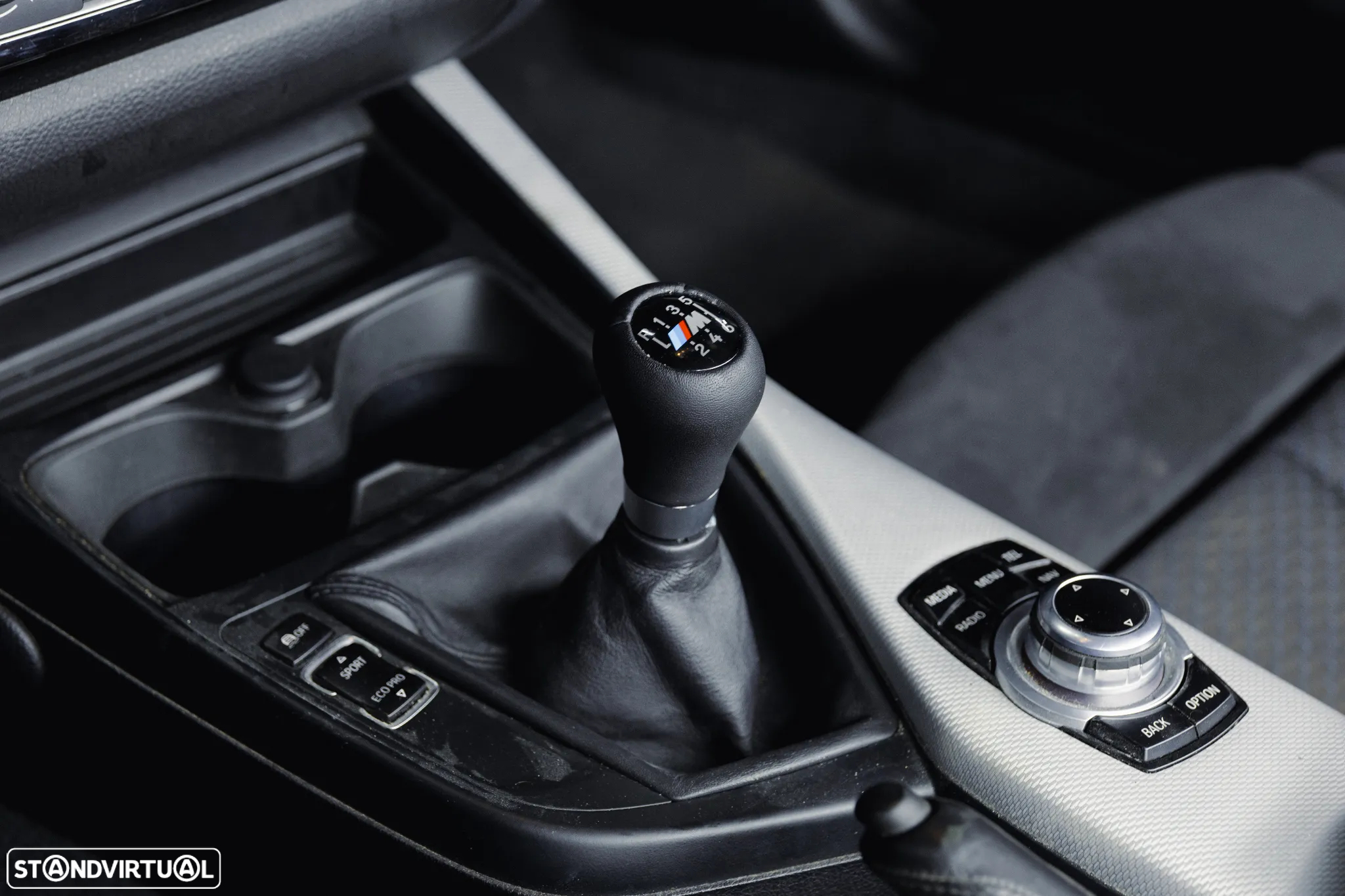 BMW 116 d Pack M - 12