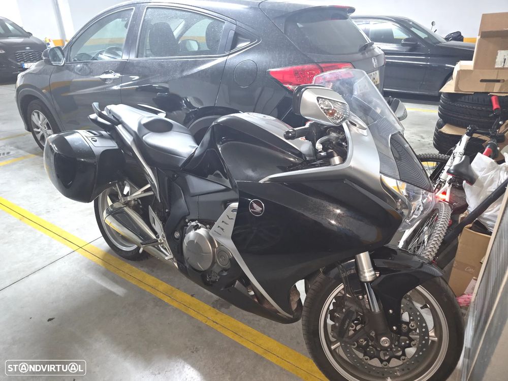 Honda VFR 1200f Versão 2013 Manual - 13
