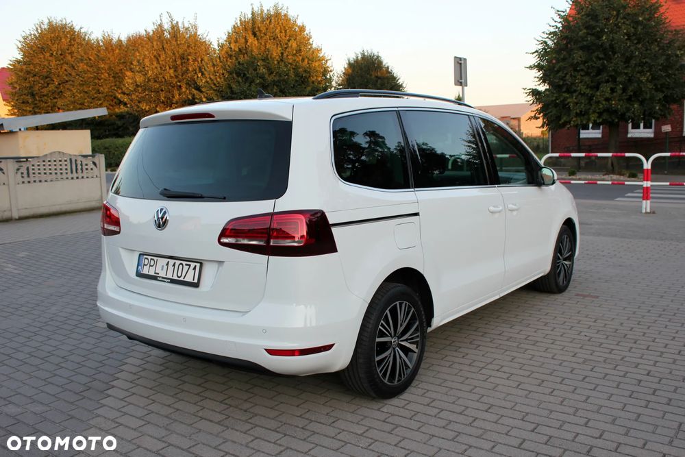 Volkswagen Sharan 2.0 TDI DSG (BlueMotion Technology) Comfortline - 32