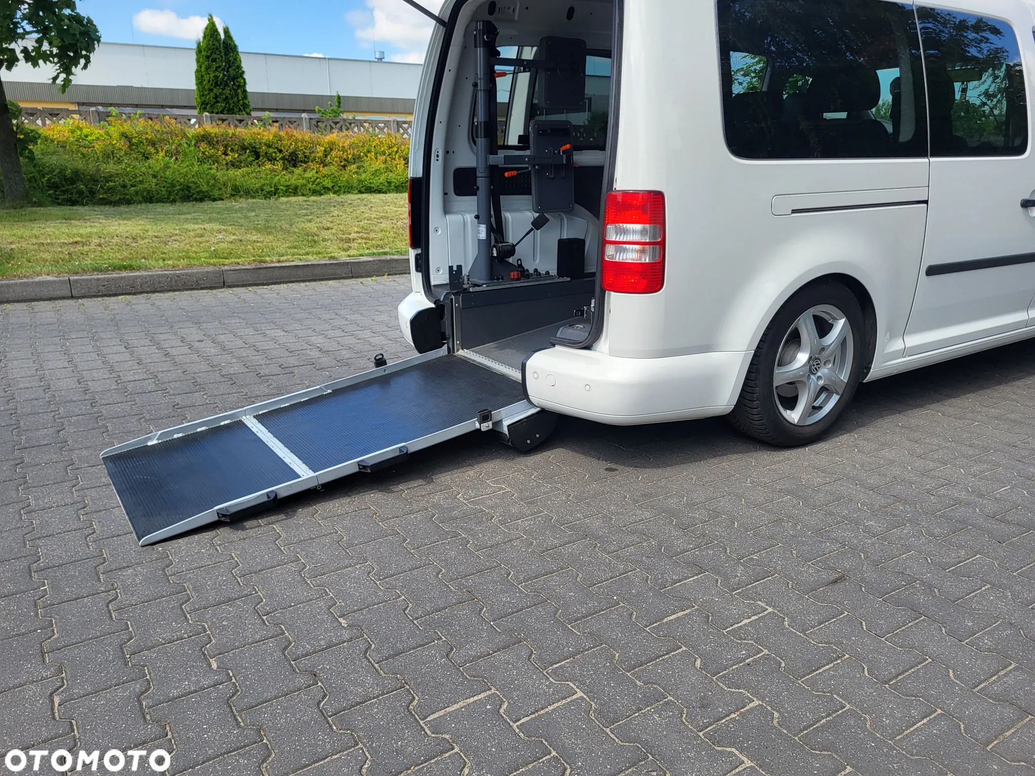 Volkswagen Caddy Maxi 1.6 TDI Trendline Mixt - 2