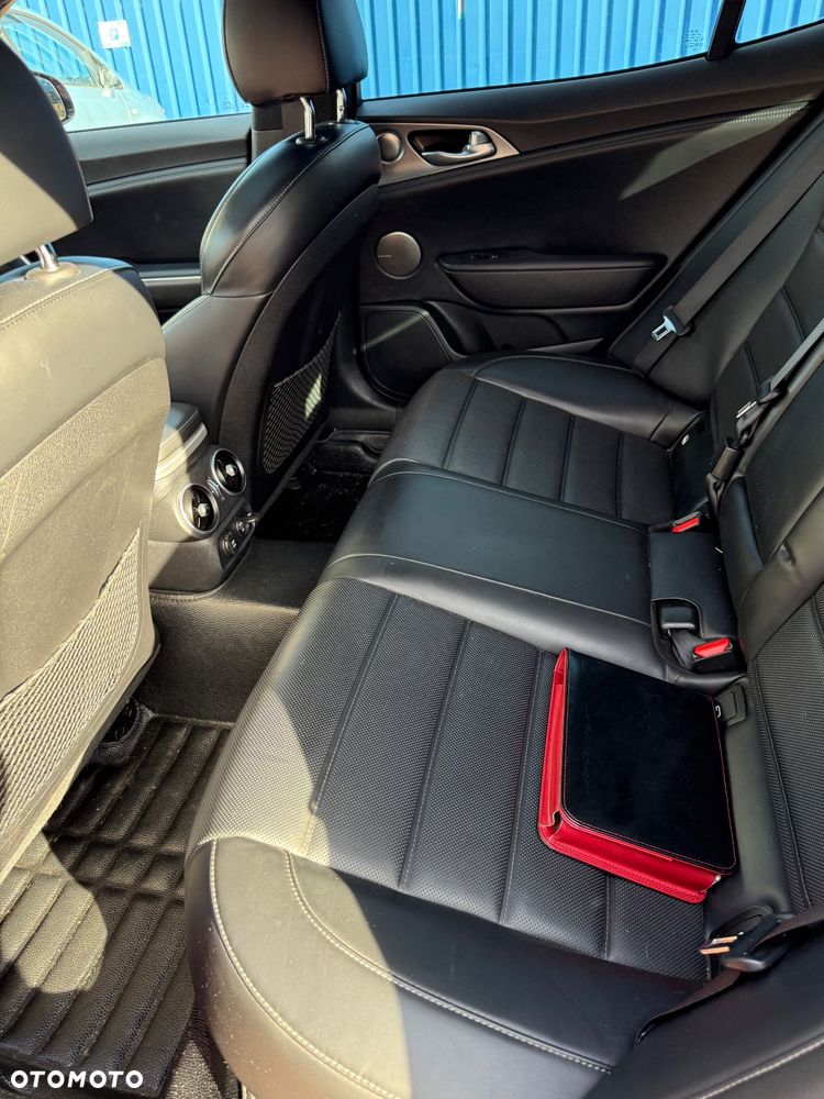 Kia Stinger 3.3 T-GDI V6 GT AWD - 12