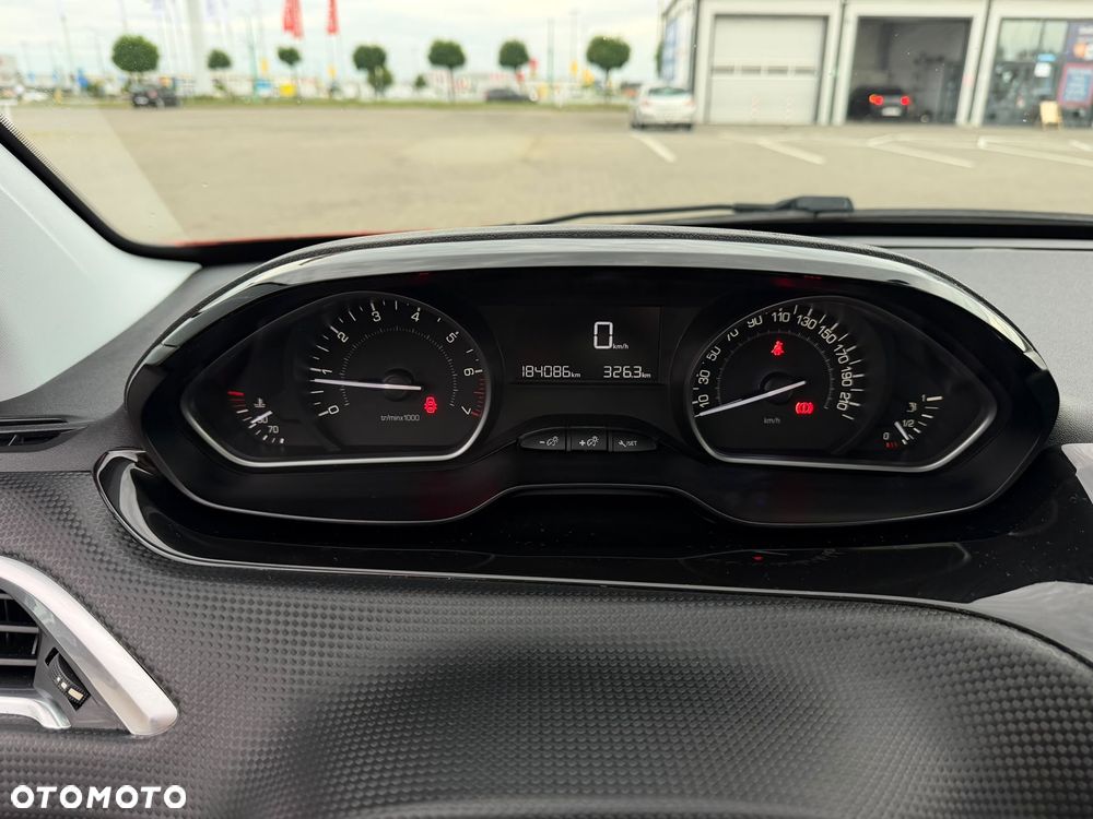 Peugeot 208 1.2 PureTech Access - 9