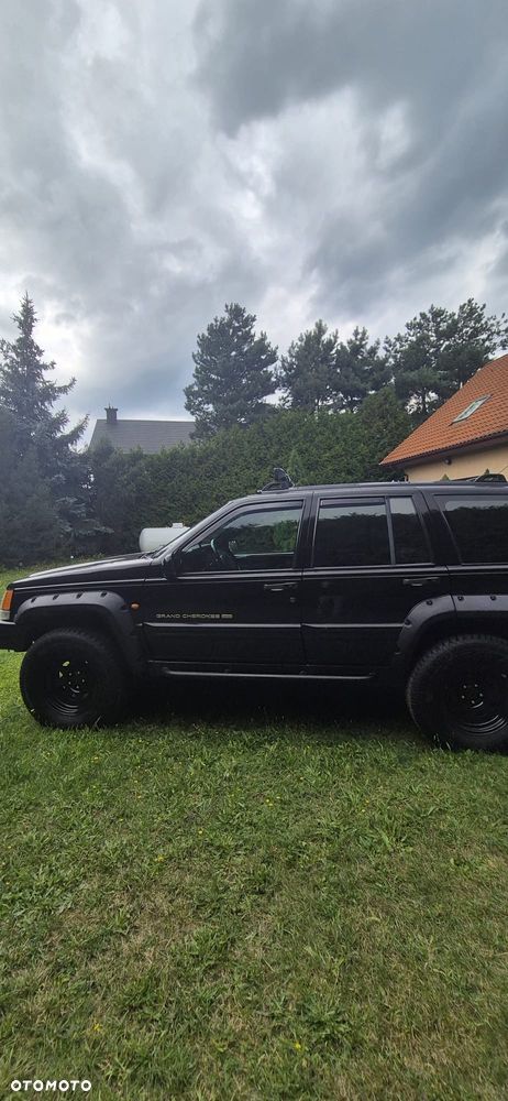 Jeep Grand Cherokee - 8