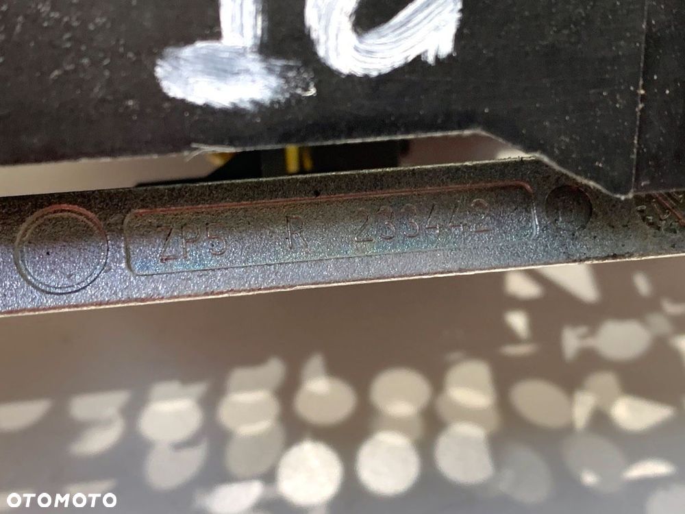 KLAMKA ZEWNĘTRZNA PRAWY TYŁ  RENAULT CAPTUR I (J5_, H5_) 2013 - 2022 0.9 TCe 90 66 kW [90 KM] - 4