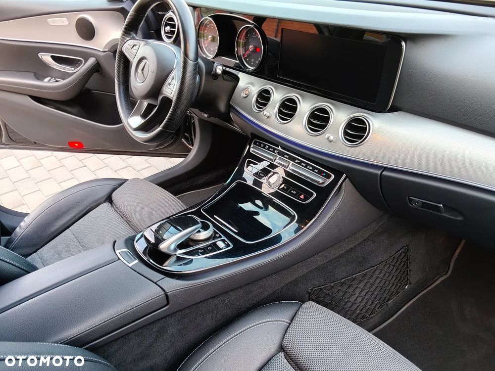 Mercedes-Benz Klasa E 200 9G-TRONIC Avantgarde - 22