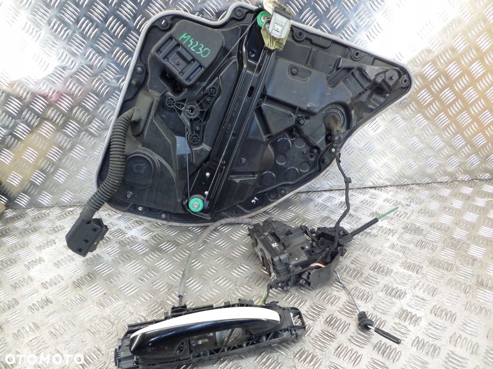 klamka zamek podnośnik szyby drzwi lewy tył a2057307904 w205 c63s amg - 5