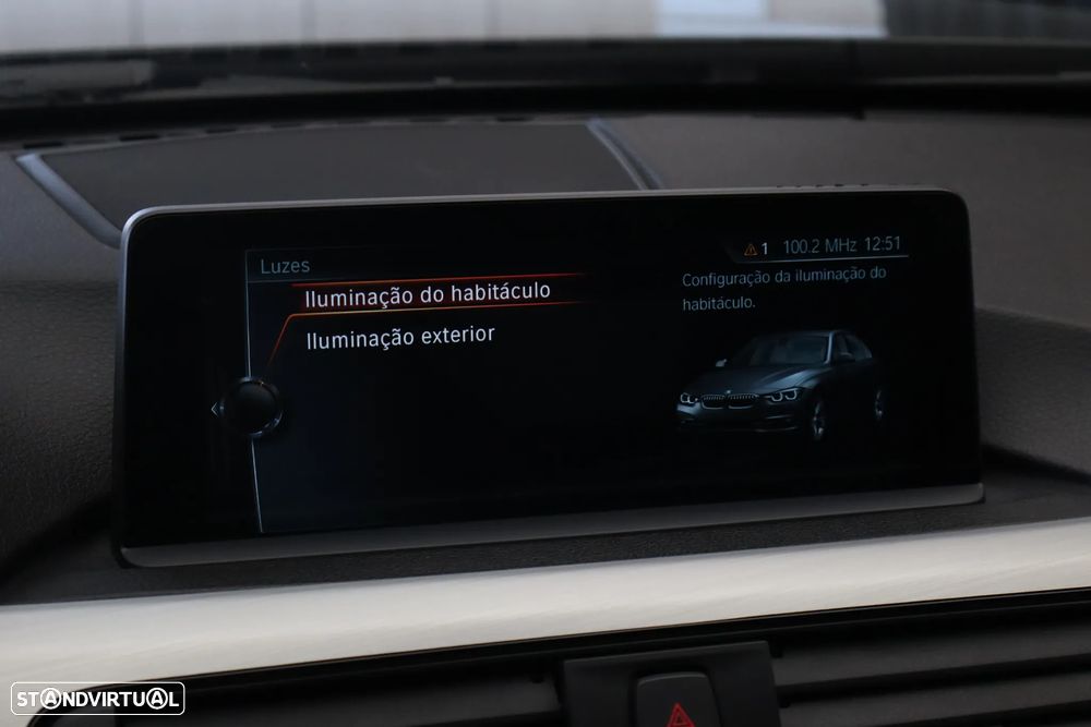 BMW 330 e iPerformance Pack M - 26