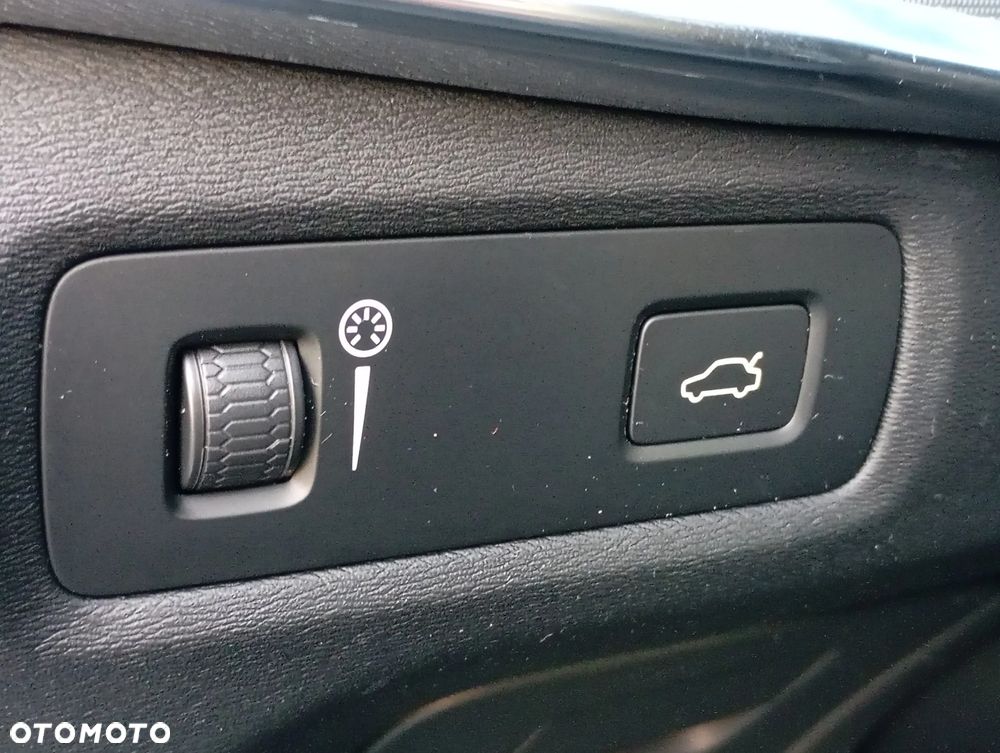 Volvo V90 B4 D Geartronic Momentum Pro - 23