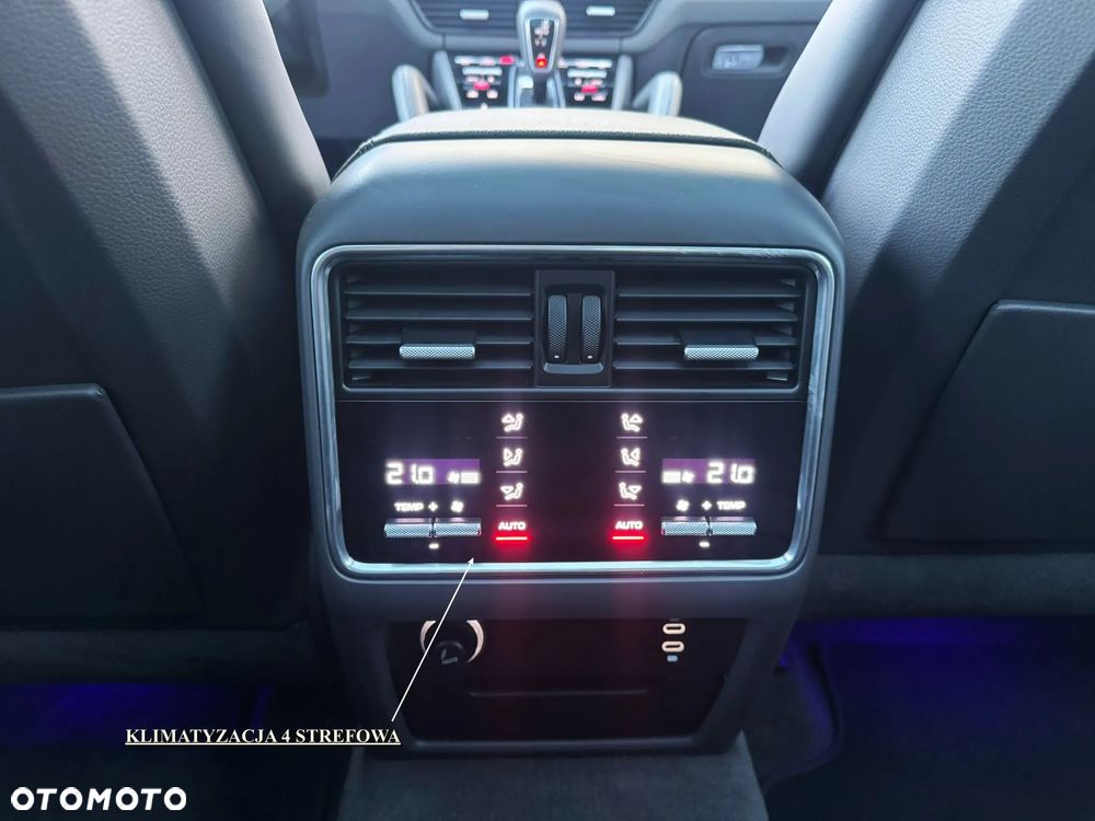 Porsche Cayenne Platinum Edition - 29