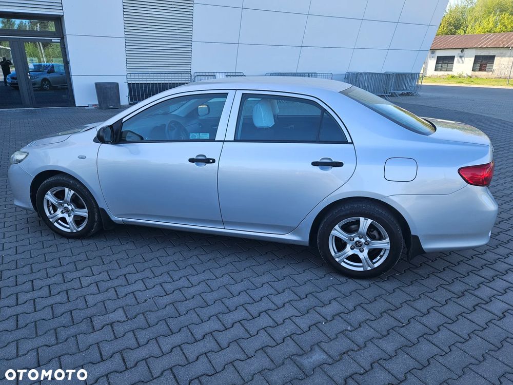 Toyota Corolla 1.4 VVT-i Terra - 3