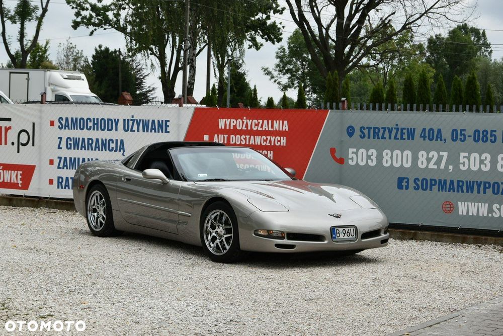 Chevrolet Corvette - 9