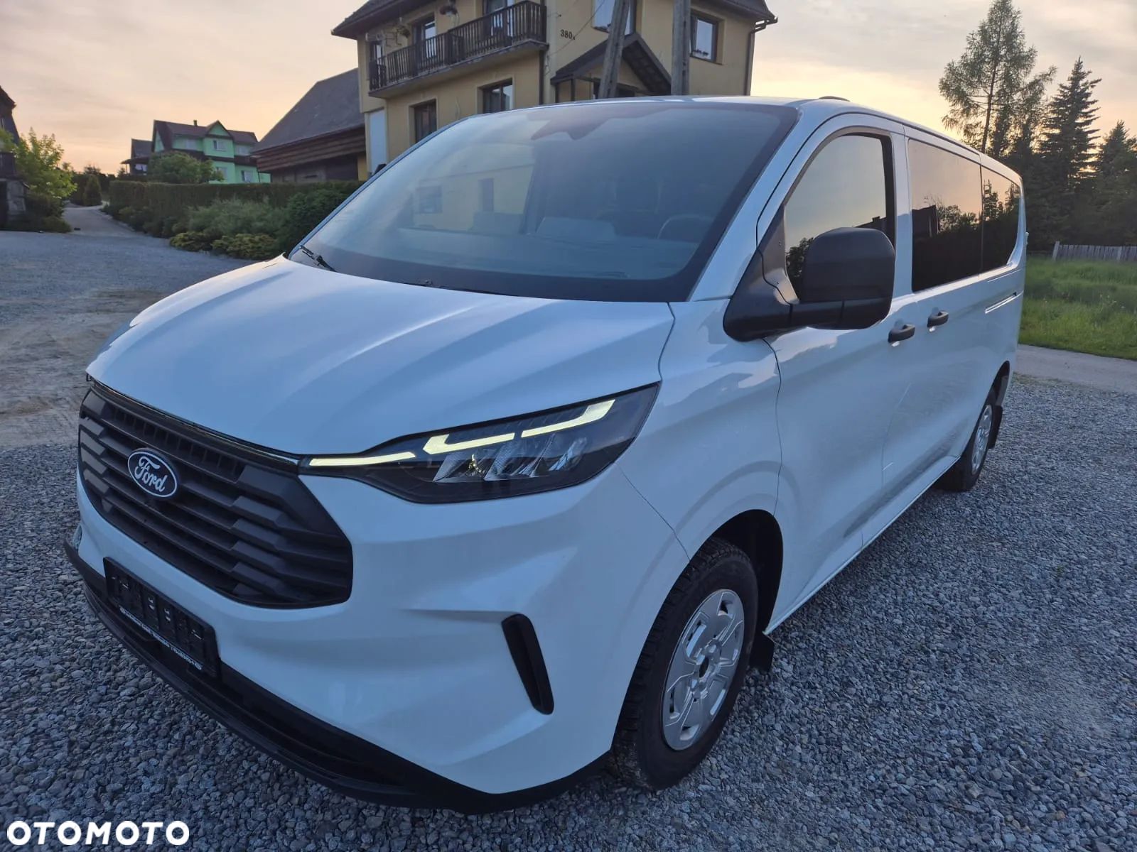 Ford Transit Custom 320 L2H1 LKW VA MultiCab Limited - 1
