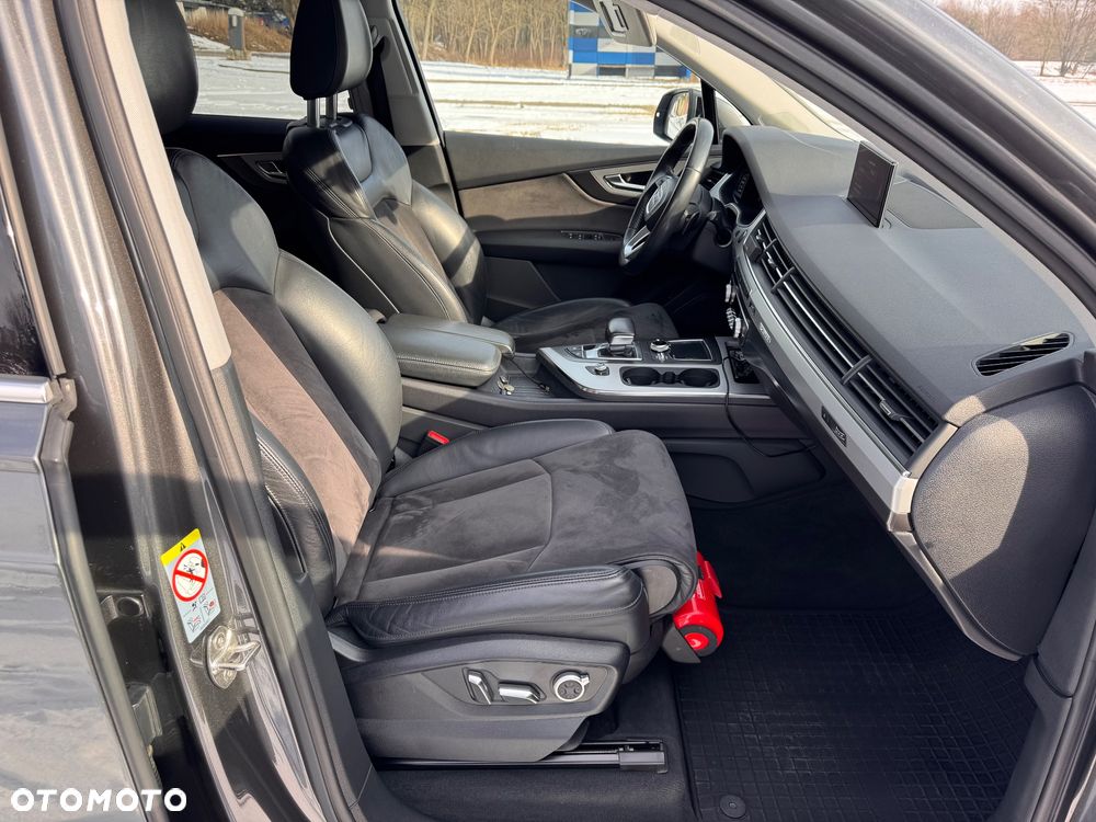 Audi Q7 - 28