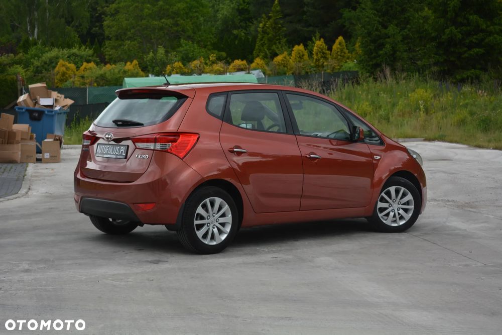 Hyundai ix20 - 10