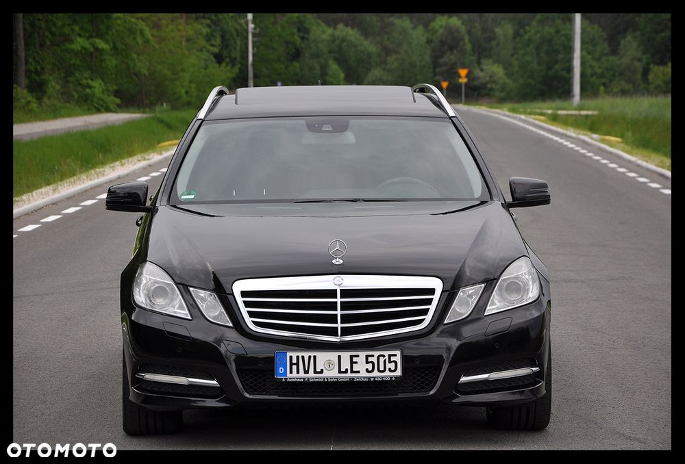 Mercedes-Benz Klasa E 300 CDI DPF BlueEFFICIENCY 7G-TRONIC Avantgarde - 8