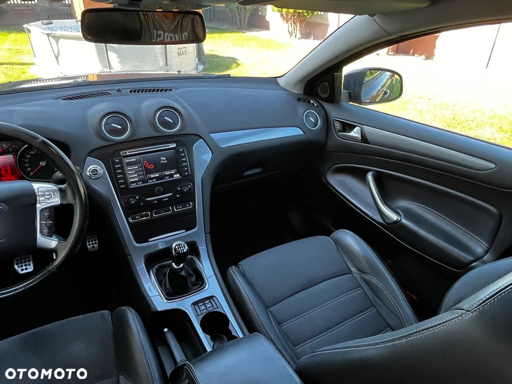 Ford Mondeo 2.0 TDCi Champions Edition - 24