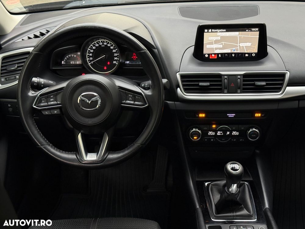 Mazda 3 - 17