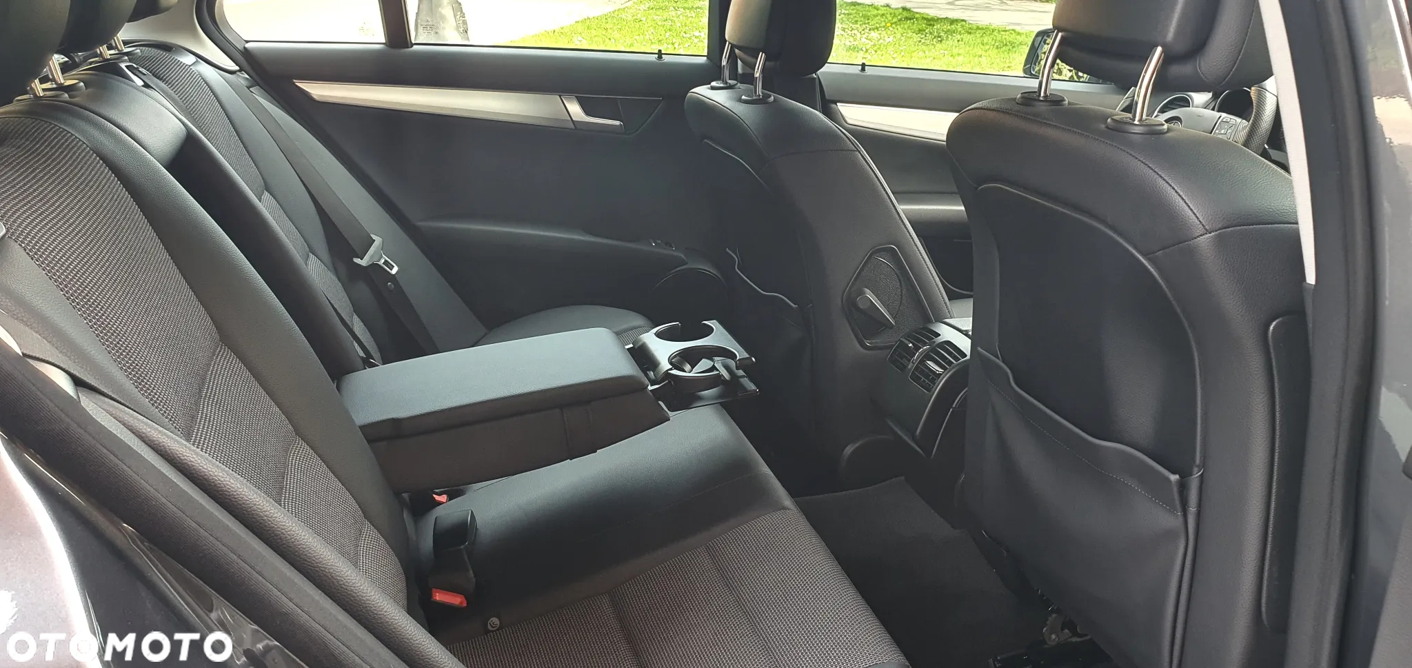 Mercedes-Benz Klasa C 180 T (BlueEFFICIENCY) 7G-TRONIC Avantgarde - 24
