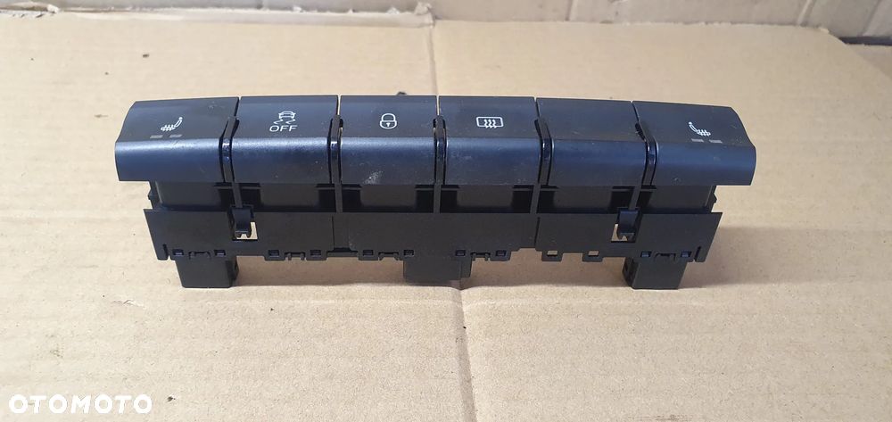 Przełączniki panel sterowania grzania foteli Skoda Rapid 5JA927132AH - 2