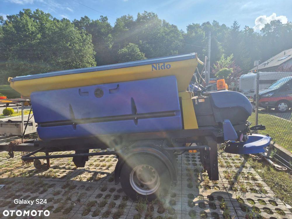 Piaskarka Schmidt Stratos na Unimoga przyczepa - 4
