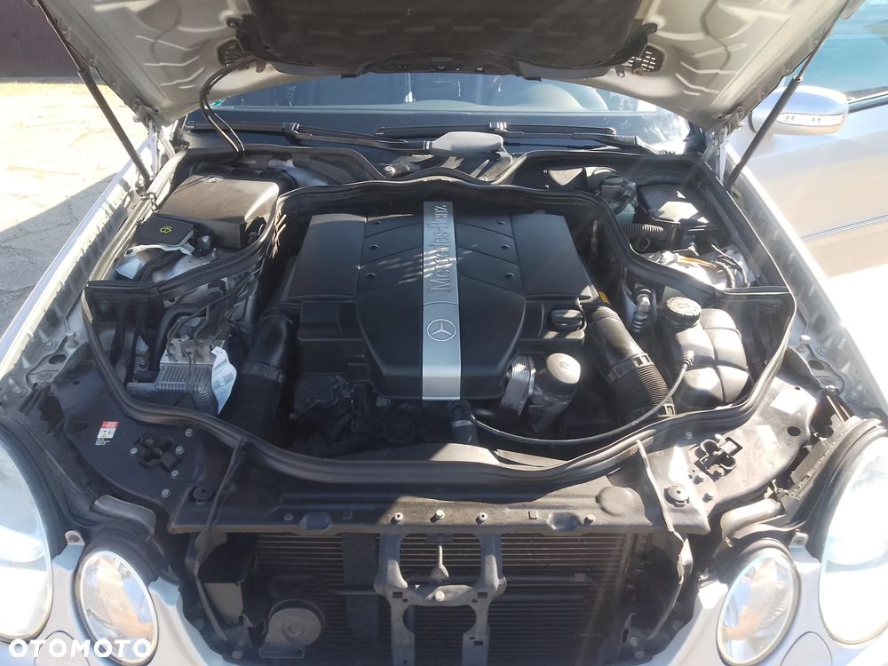 Mercedes-Benz Klasa E 240 4Matic Avantgarde - 10